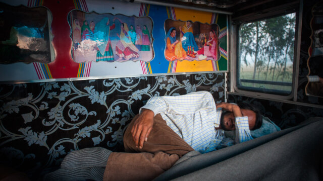 Ozzie Hoppe travel photography India